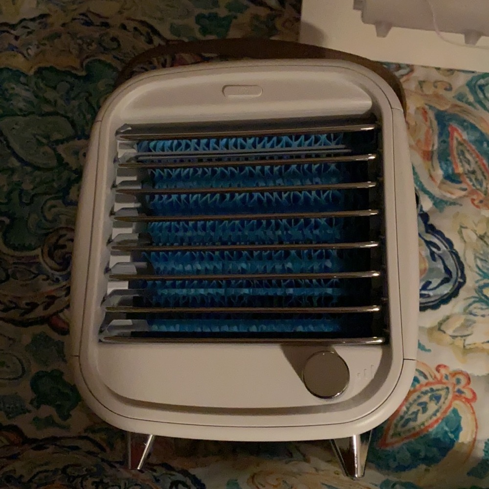 ❄️ Portable Cooling Fan ❄️ - Picture 2 of 4